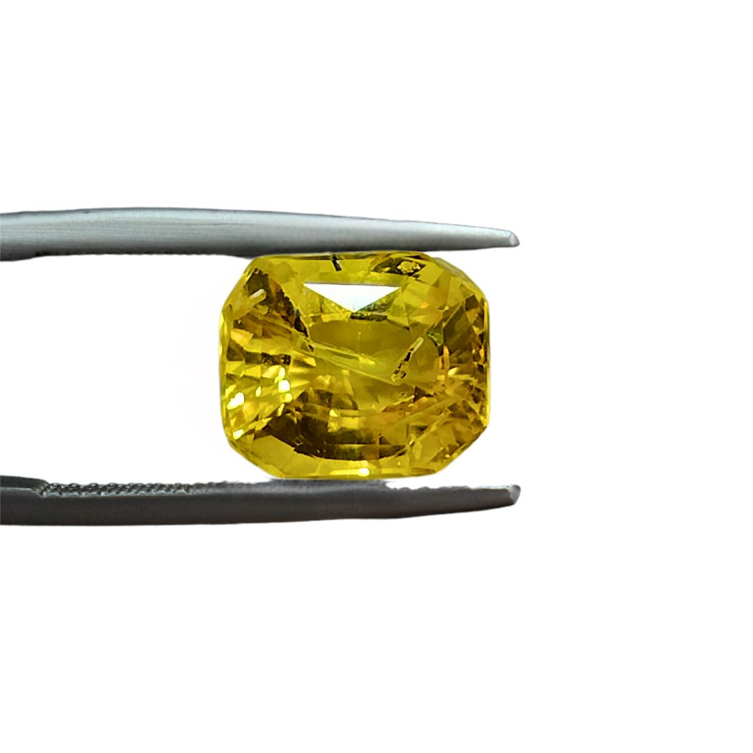 Yellow sapphire 6.06 Carat