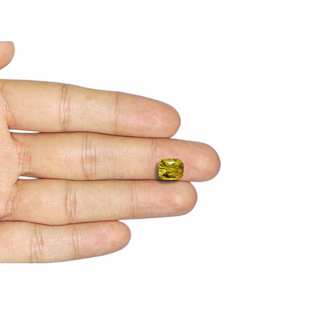 Yellow sapphire 6.06 Carat