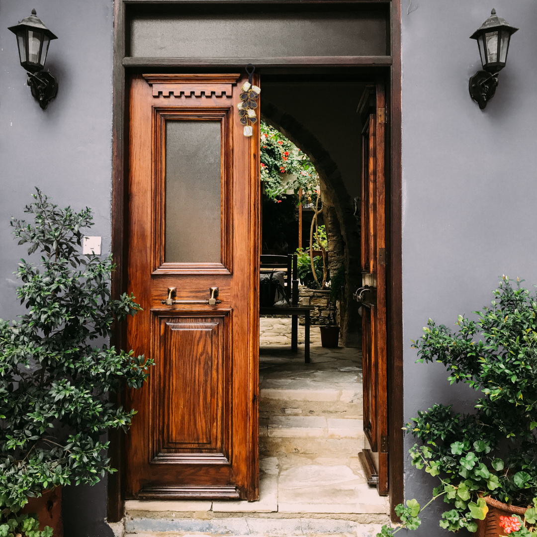 Use of Black Tourmaline Hanging