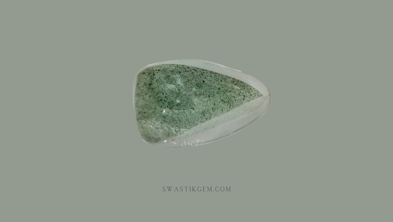 green strawberry quartz 137.80 Carat